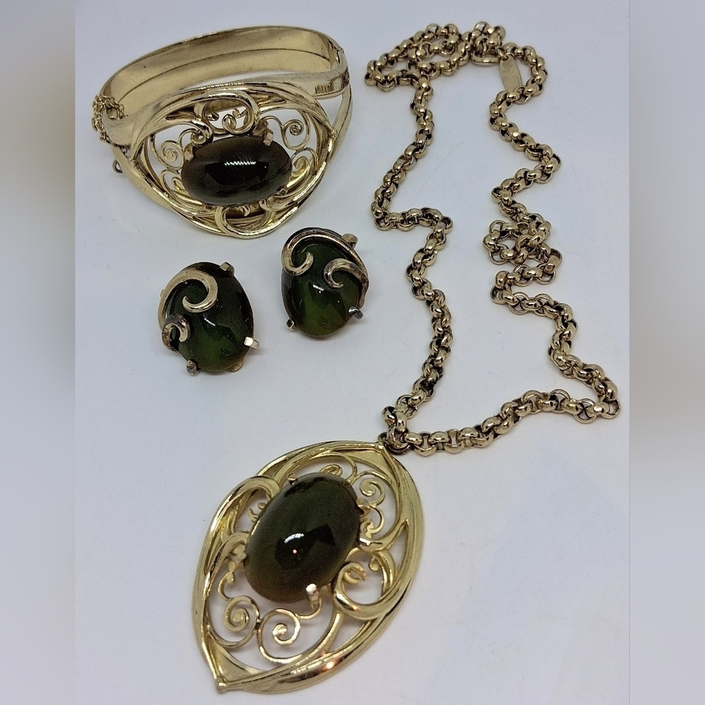 * Vintage Whiting & Davis Green Art Glass Necklace Bracelet Earrings Parure Set